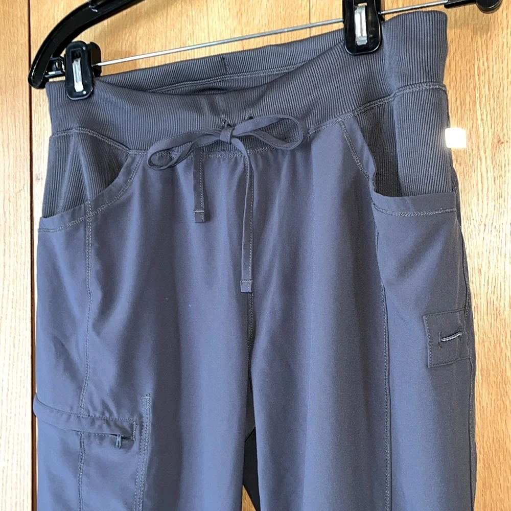Cherokee Infinity M pull on nursing scrub pants drawstring waist ankles gray EUC